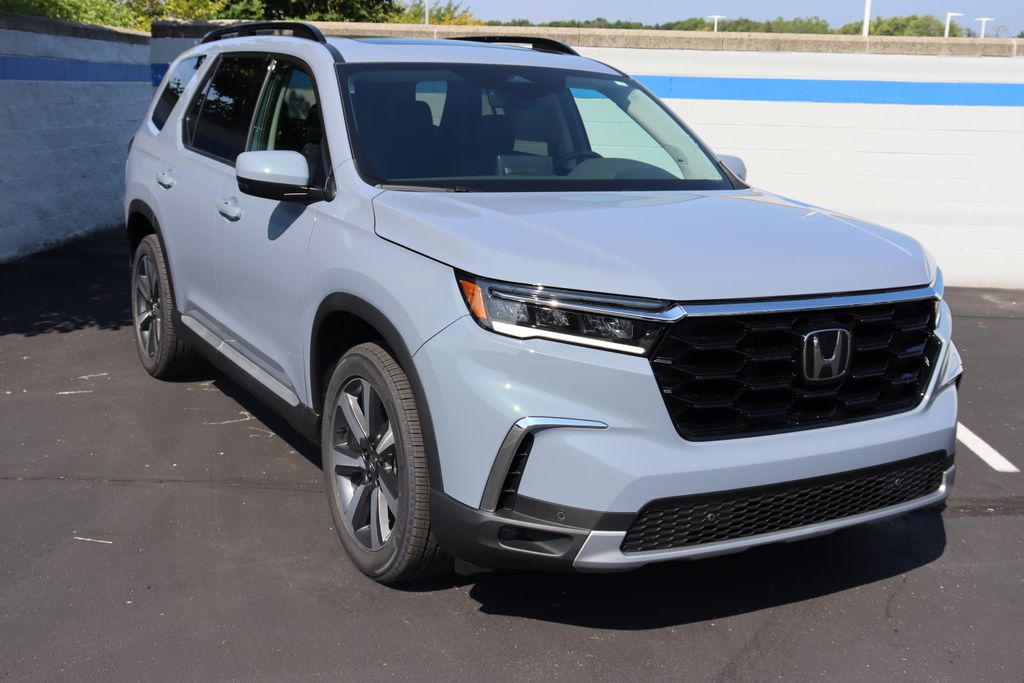 2025 Honda Pilot Touring photo 6