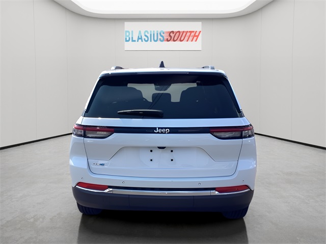 2023 Jeep Grand Cherokee 4xe photo 4