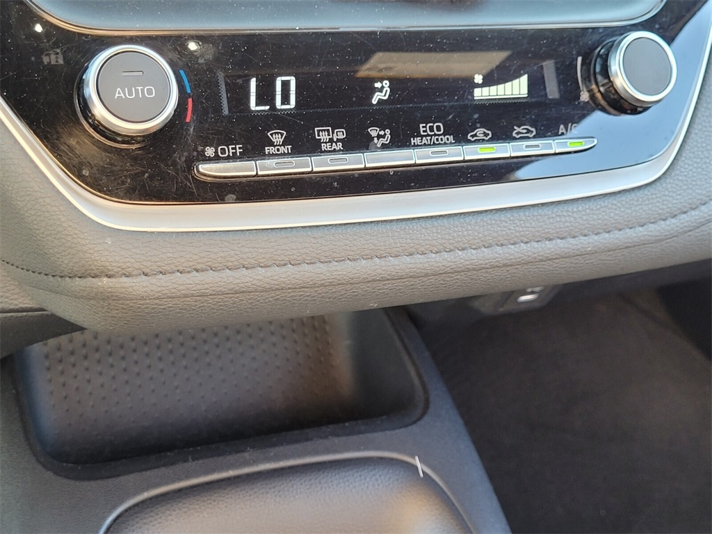 2024 Toyota Corolla SE photo 15
