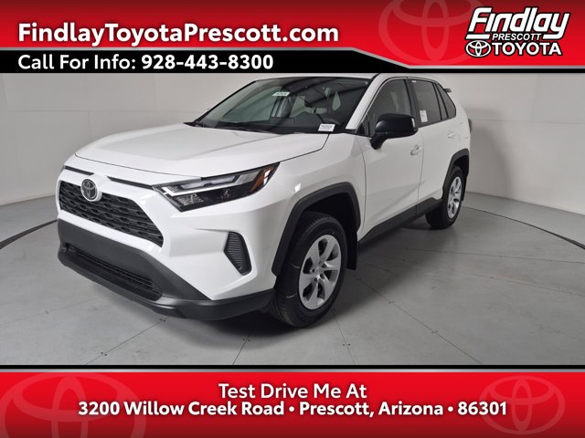 2025 Toyota RAV4 LE's photo