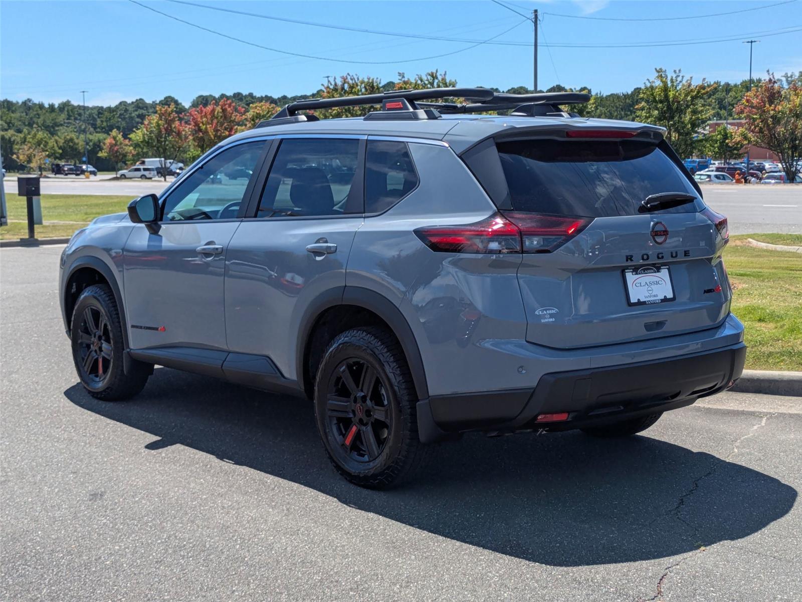 2026 Nissan Rogue AWD photo 3