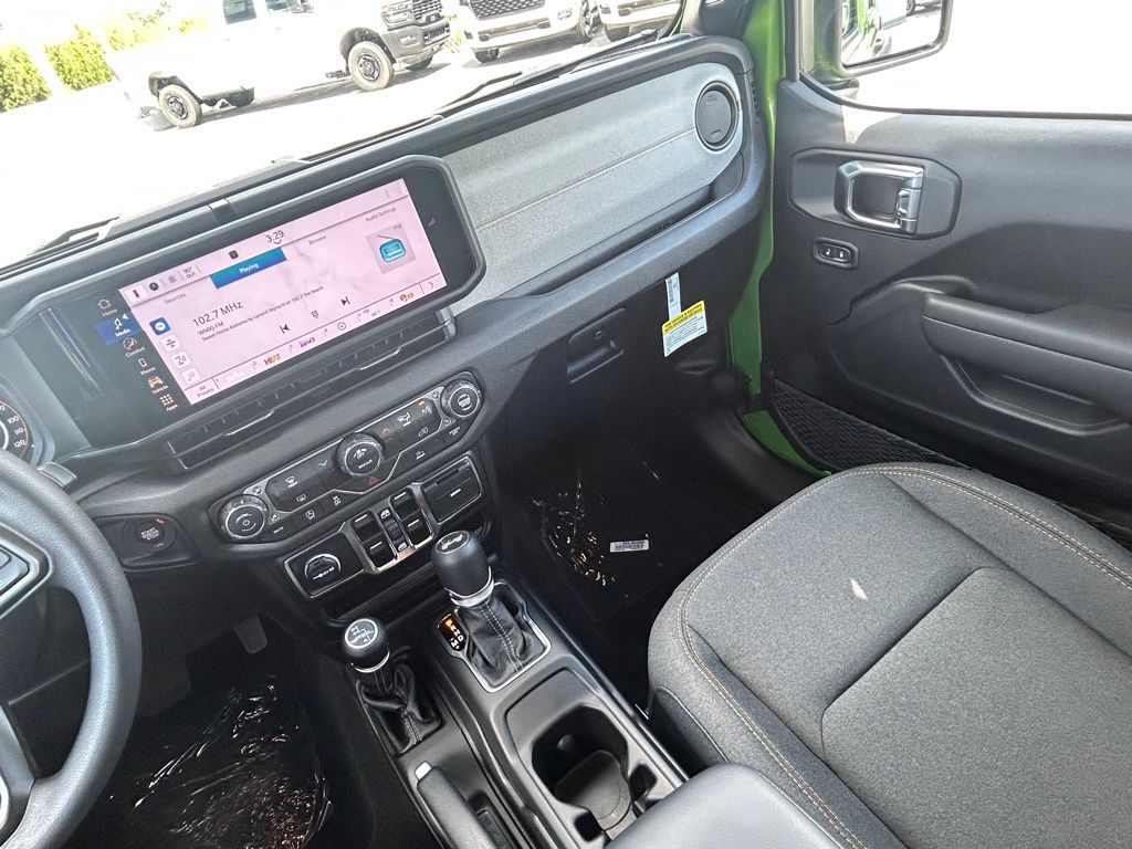2025 Jeep Wrangler Sport photo 11