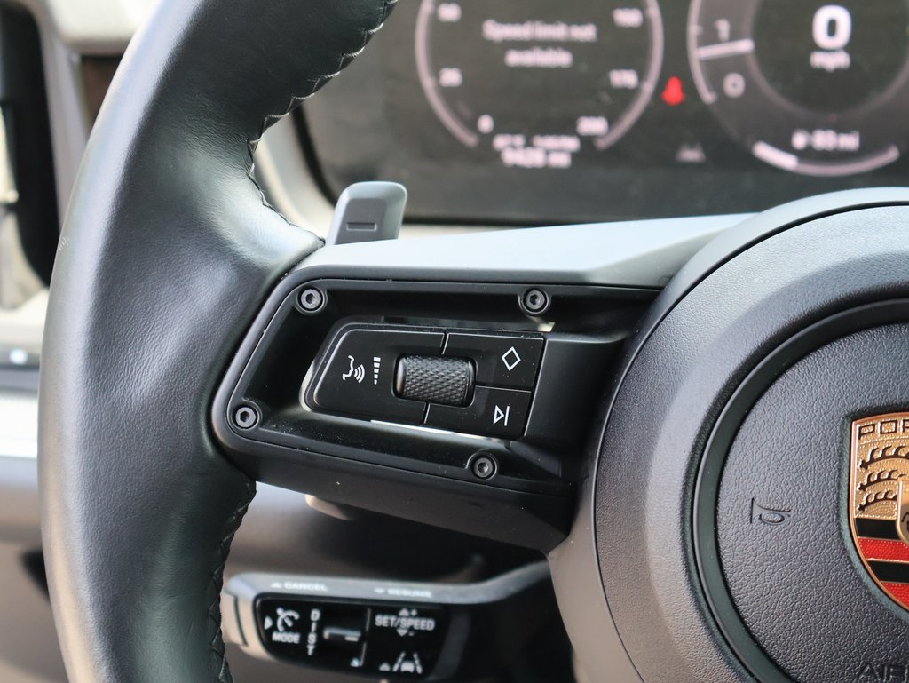 2024 Porsche Cayenne S photo 26