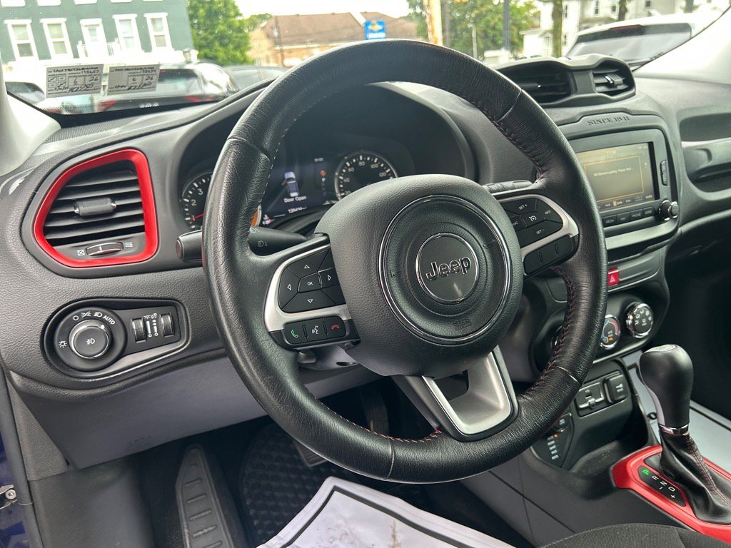 2016 Jeep Renegade Trailhawk photo 9