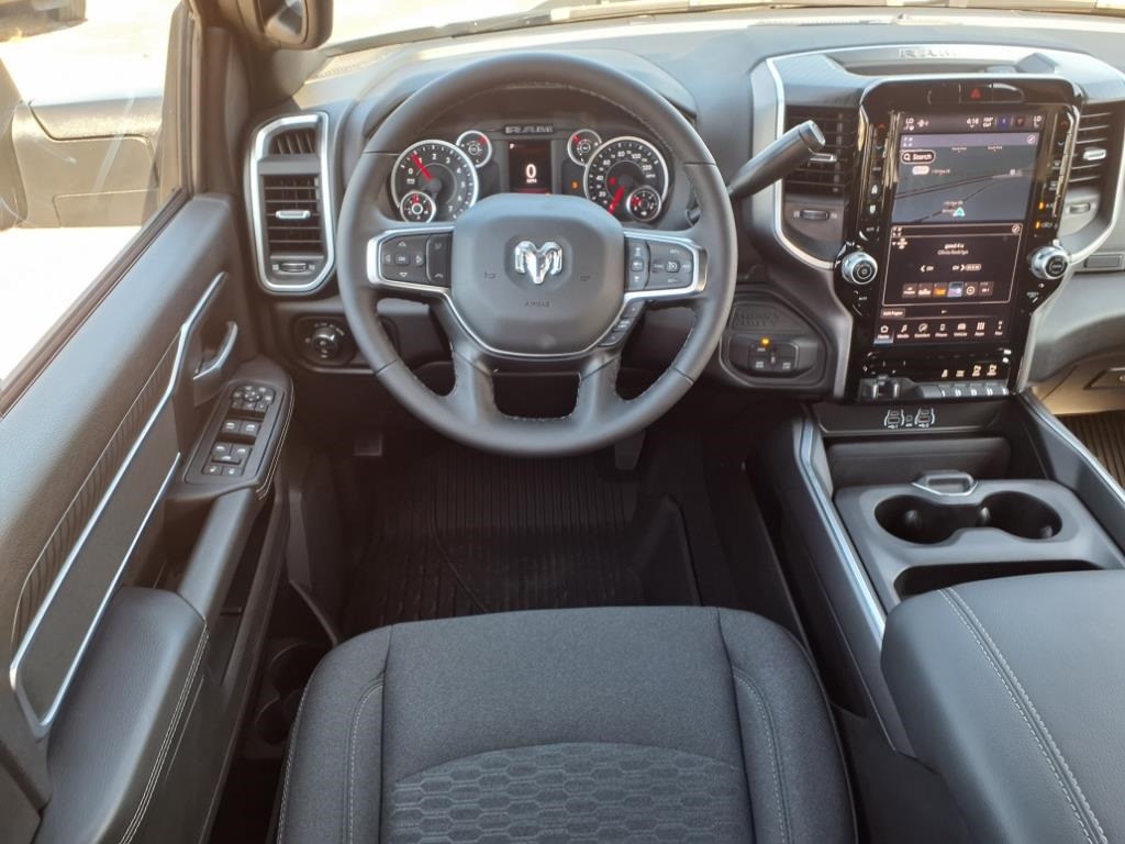 2025 Ram 2500 Big Horn photo 11