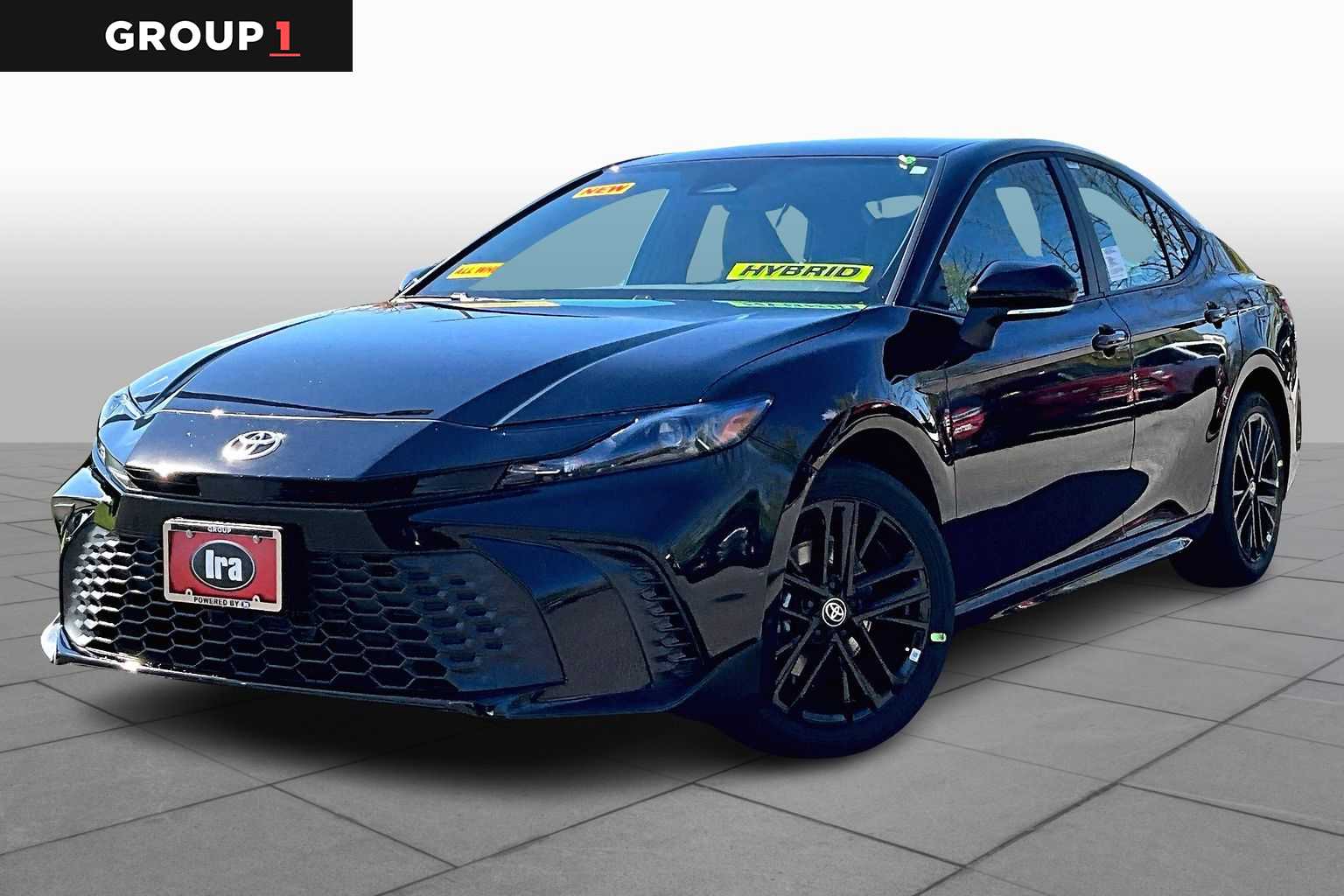 2026 Toyota Camry SE's photo