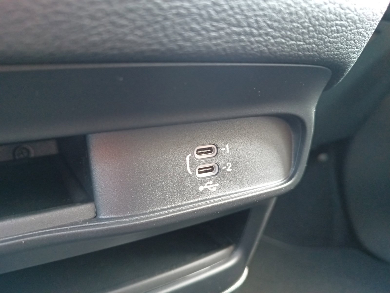 2026 Chrysler Pacifica photo 18