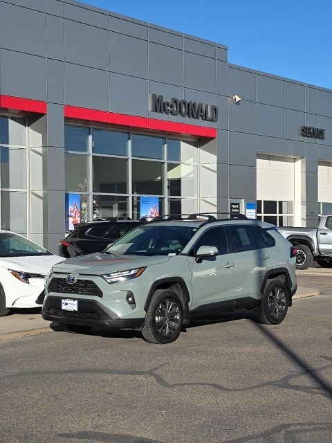 2022 Toyota RAV4 XLE Premium's photo