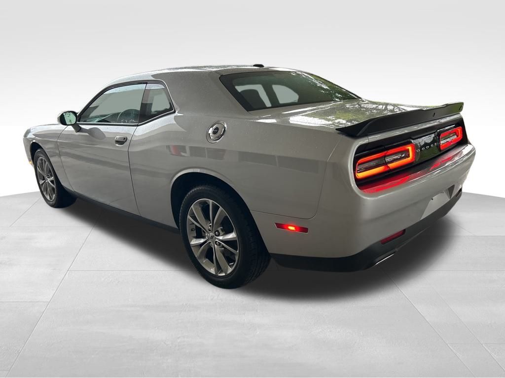 2023 Dodge Challenger SXT photo 3