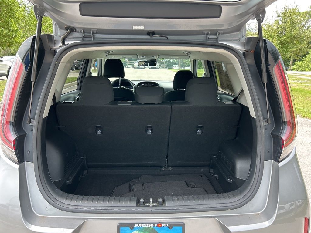 2023 Kia Soul LX photo 38