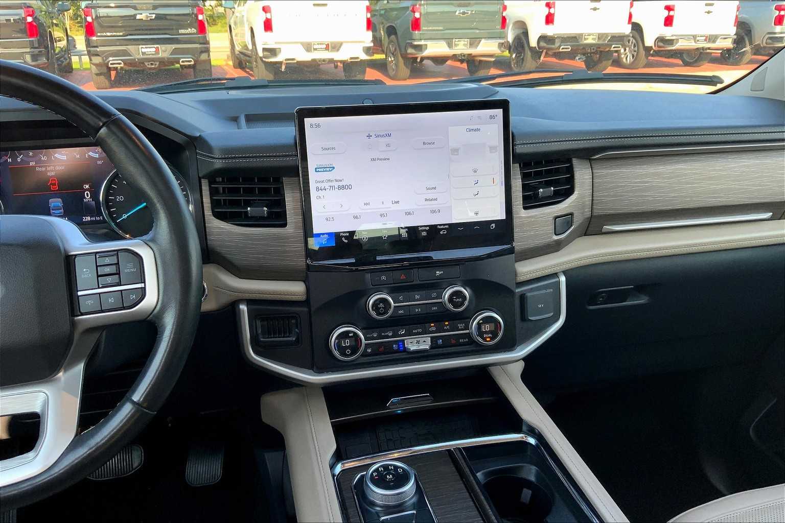 2023 Ford Expedition MAX Limited photo 6