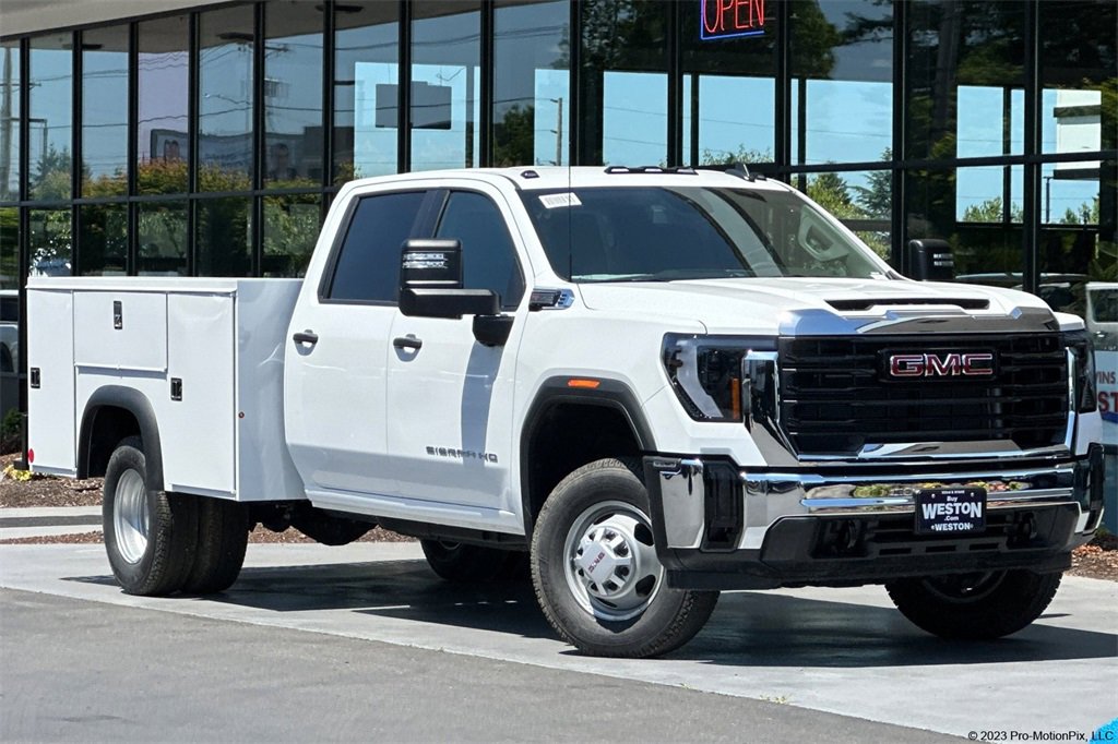 2025 GMC Sierra 3500 Chassis Cab Pro's photo