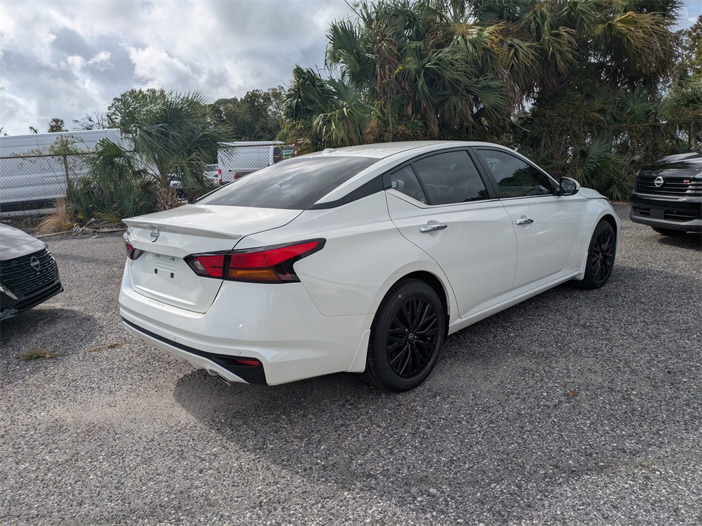 2025 Nissan Altima 2.5 SV photo 3