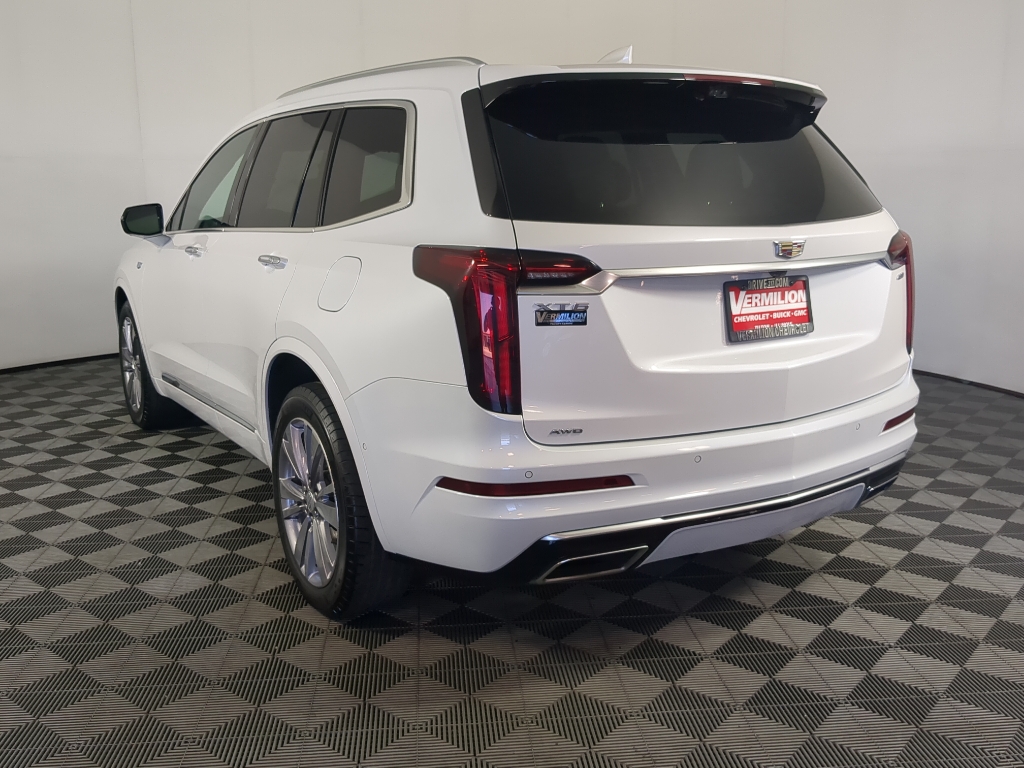 2024 Cadillac XT6 Premium Luxury photo 3