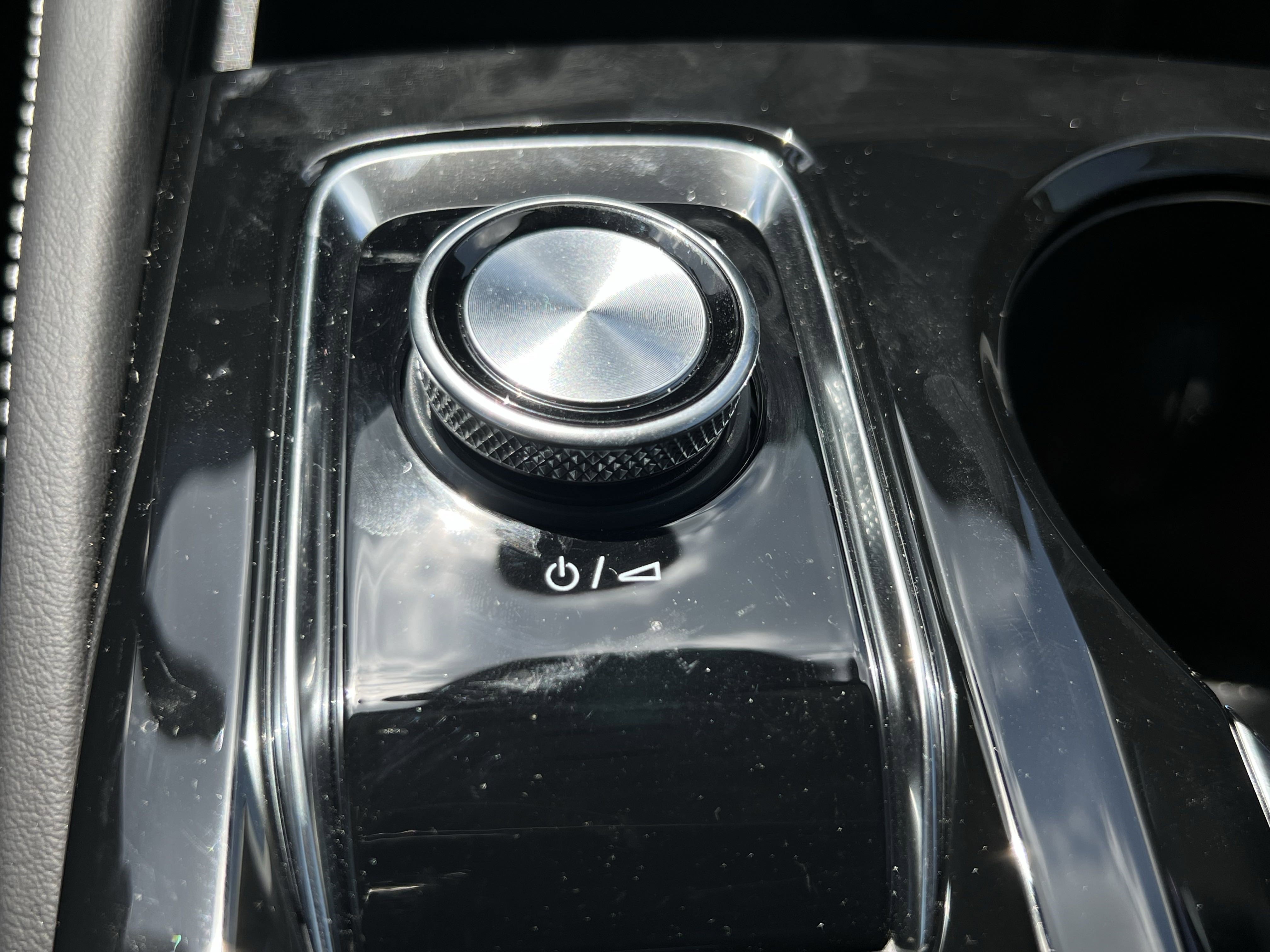 2025 Buick Envision Sport Touring photo 11