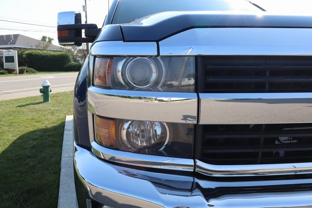 2016 Chevrolet Silverado 3500HD LTZ photo 3