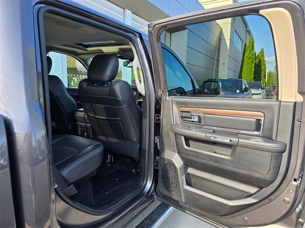 2015 Ram 1500 Laramie photo 28