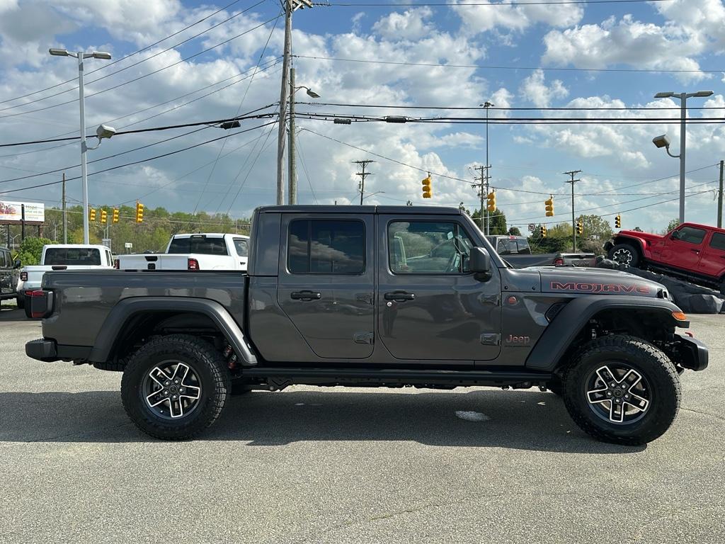 2025 Jeep Gladiator Mojave photo 8