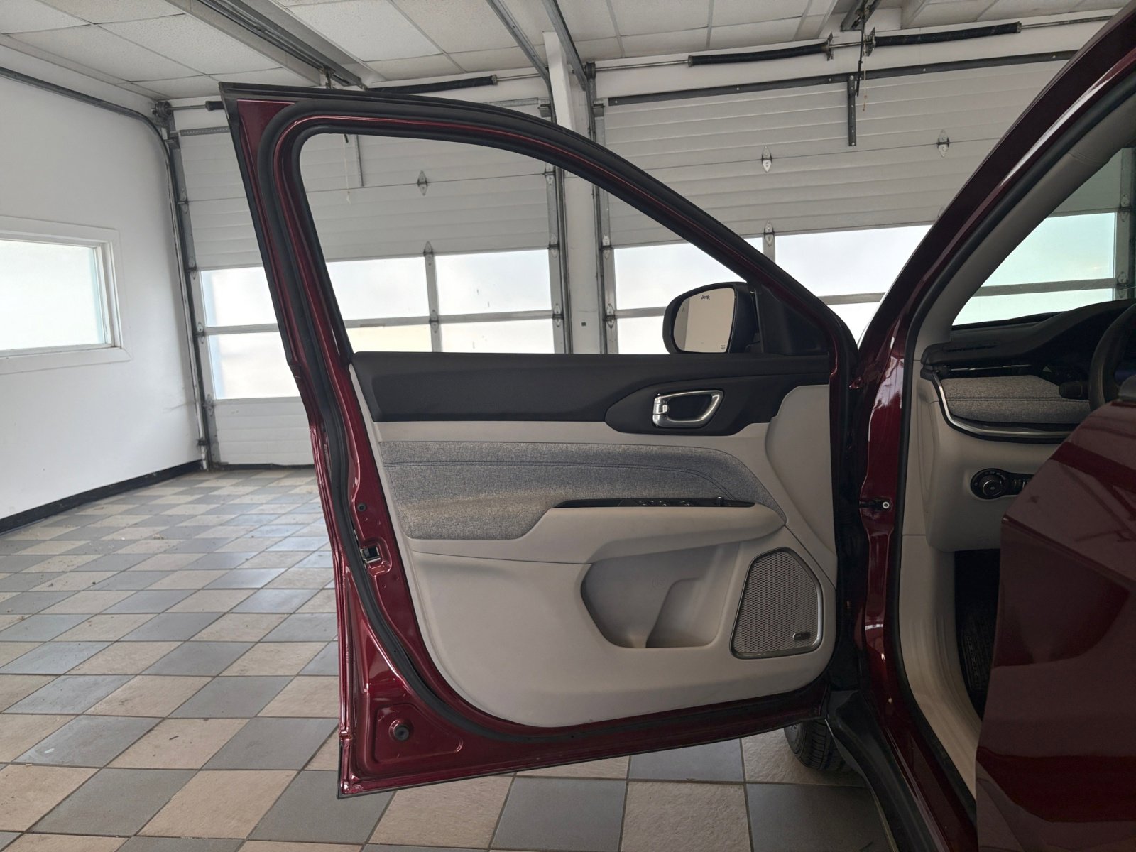 2022 Jeep Compass Latitude photo 24