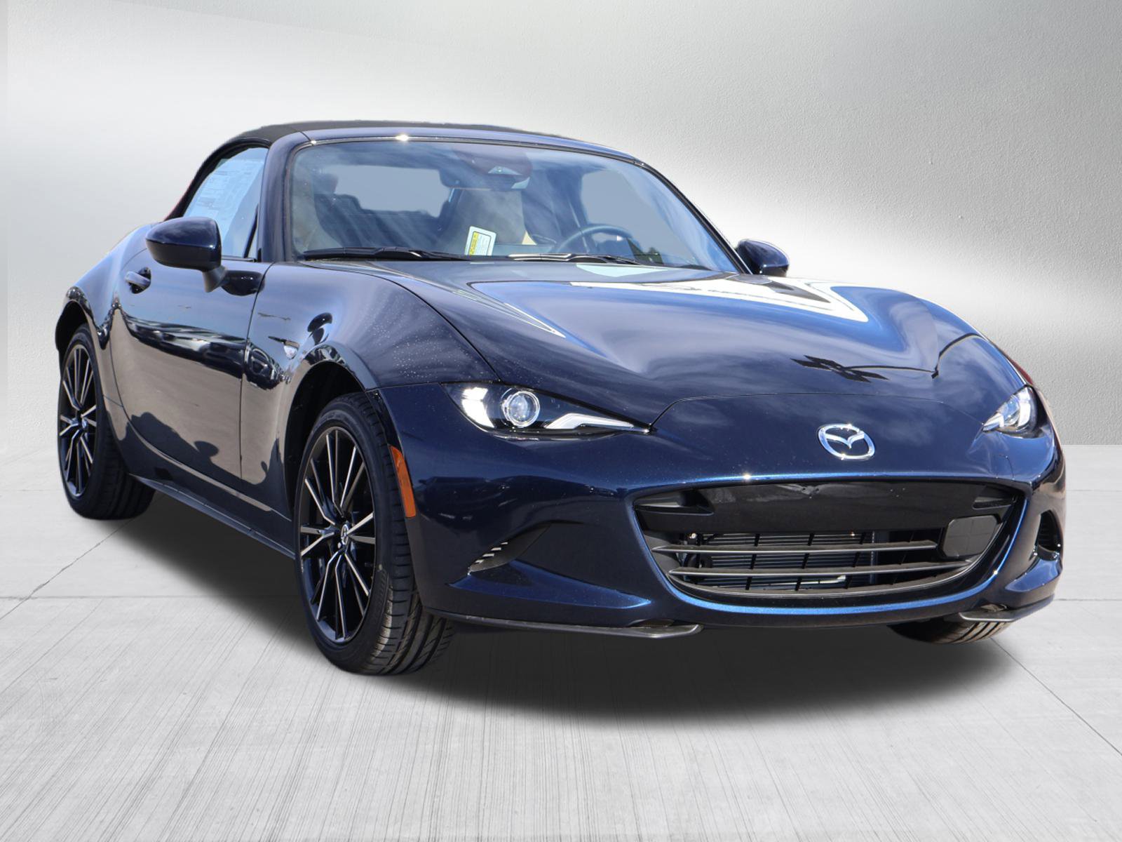 2025 Mazda MX-5 Miata Grand Touring's photo