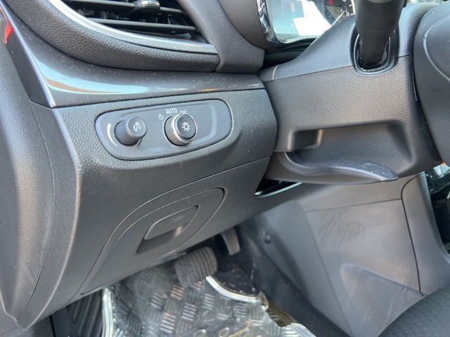 2022 Buick Encore Preferred photo 14