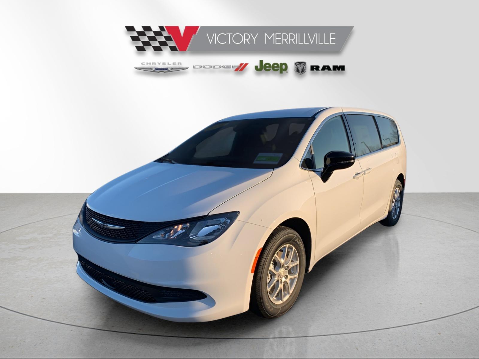 2026 Chrysler Voyager LX's photo