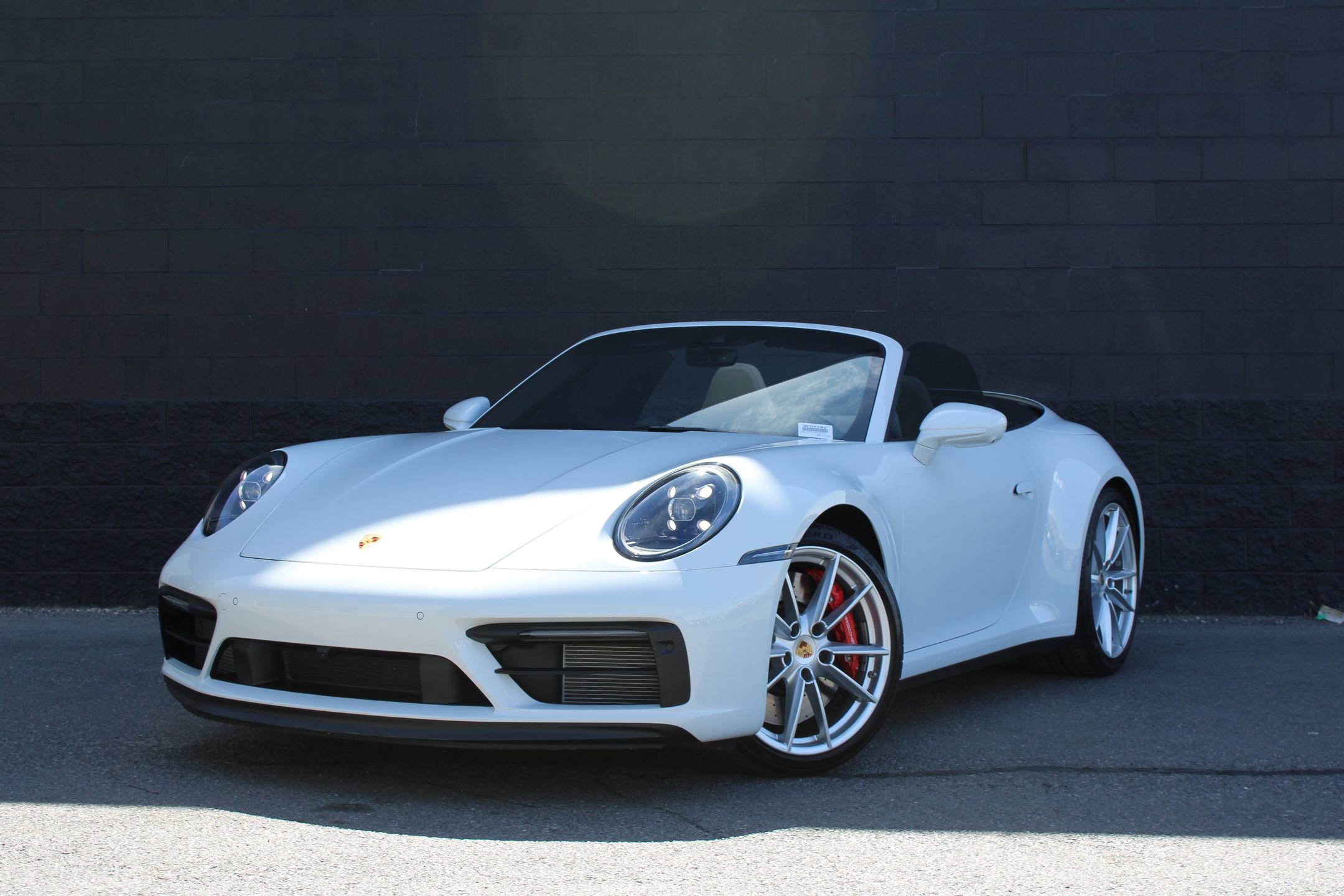 2022 Porsche 911 4 GTS photo 2