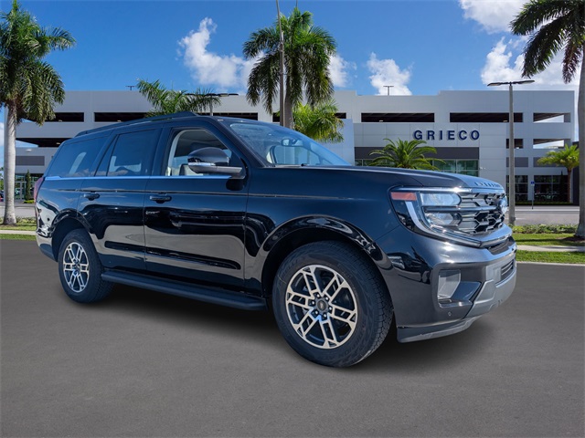 2025 Ford Expedition Active's photo