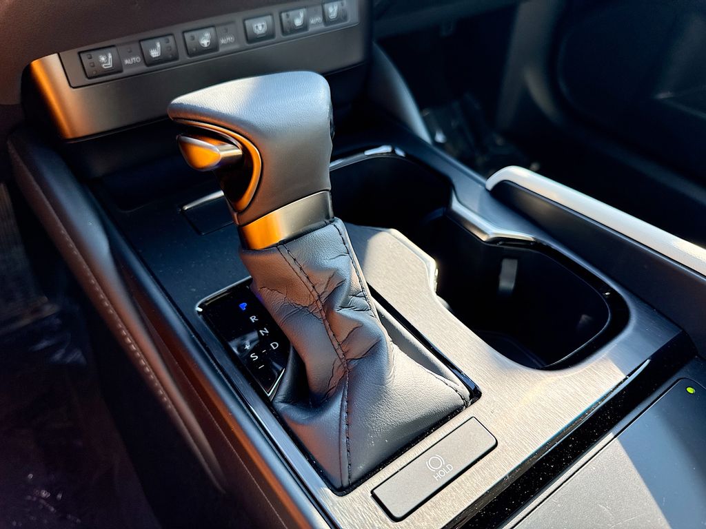 2024 Lexus ES 350 Luxury photo 33