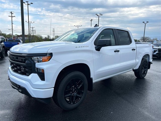 2025 Chevrolet Silverado 1500 Custom photo 8