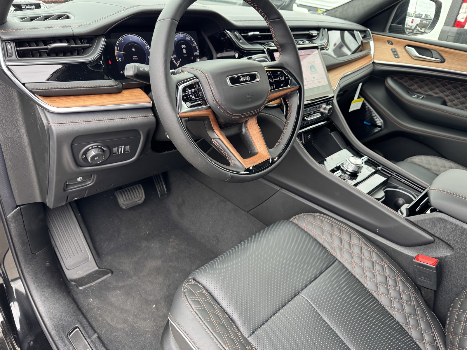 2025 Jeep Grand Cherokee L Summit Reserve photo 13