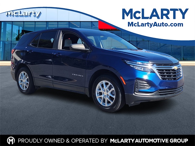 2022 Chevrolet Equinox LS's photo