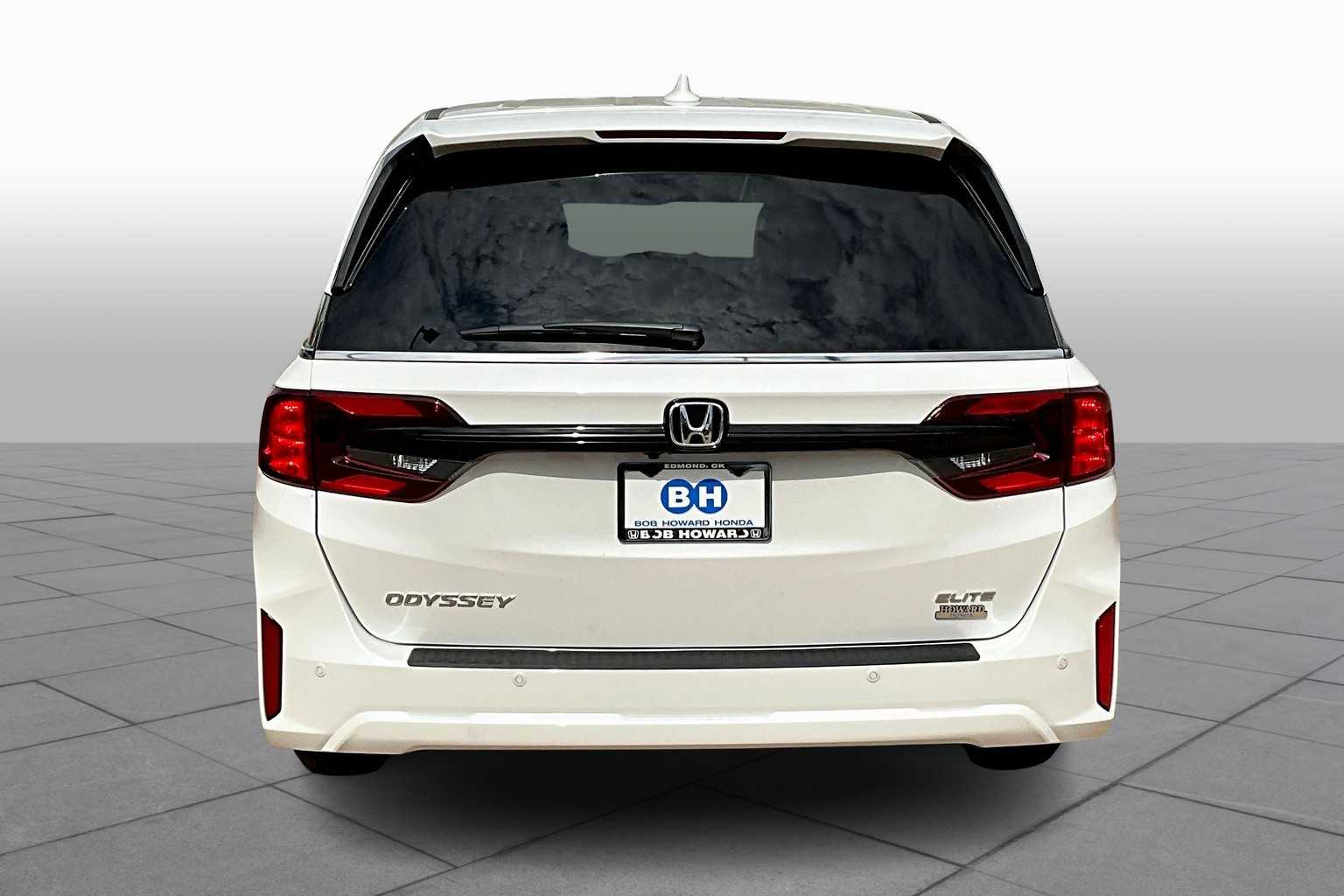 2026 Honda Odyssey Elite photo 4