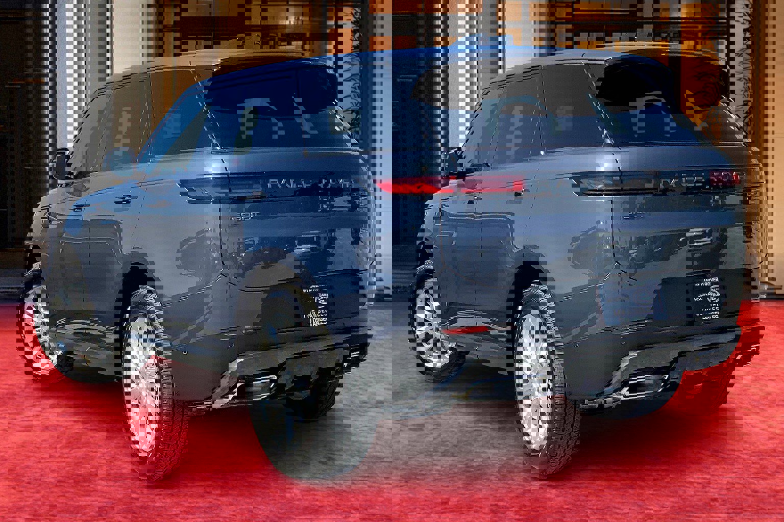 2025 Land Rover Range Rover Sport SE photo 2