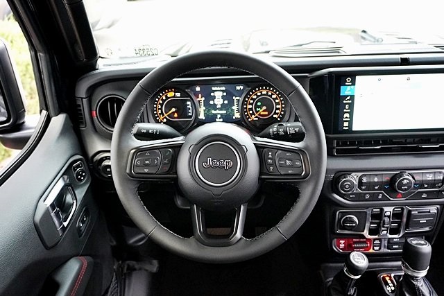 New 2025 Black Clear-Coat Exterior Paint Jeep Rubicon image 25