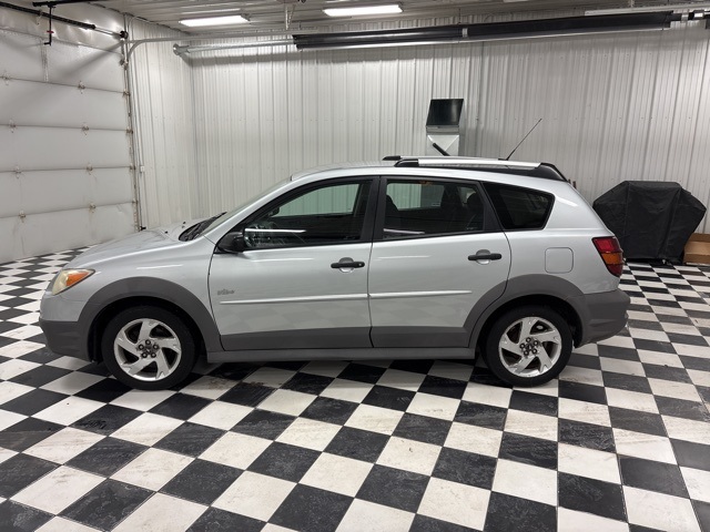 2005 Pontiac Vibe Base's photo