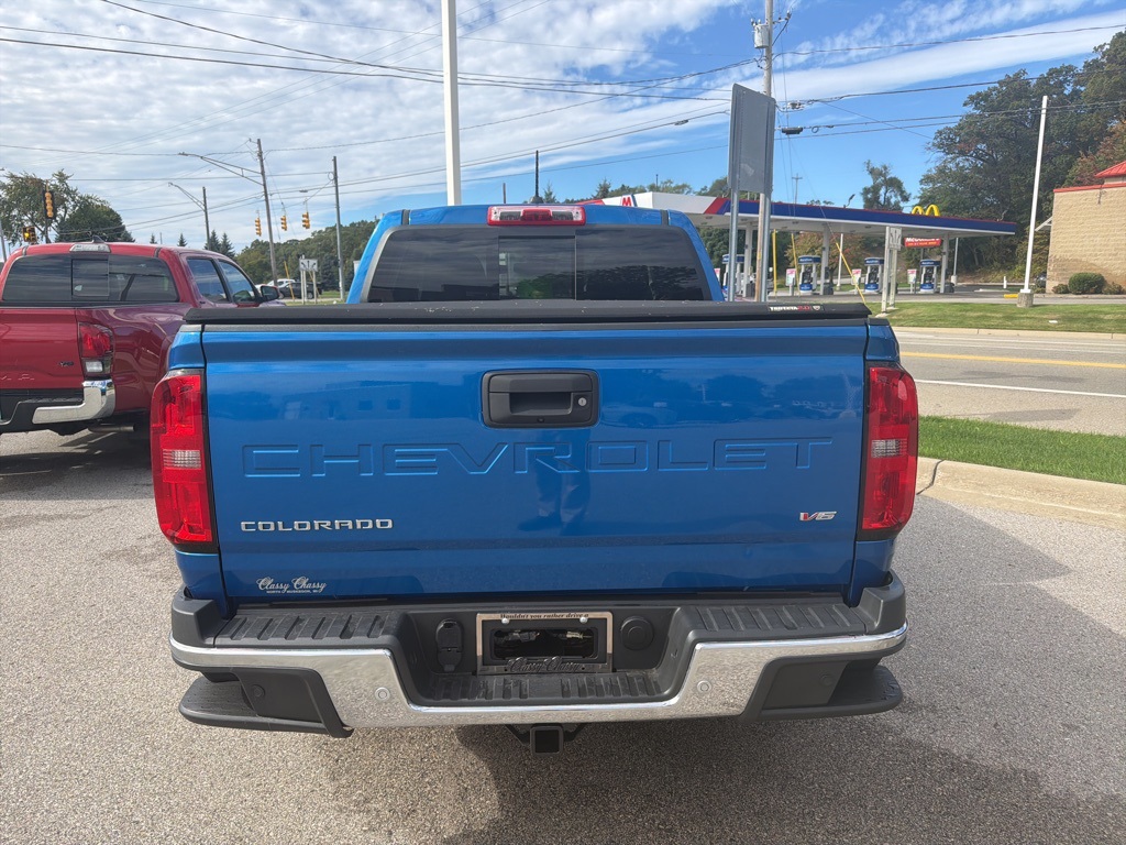2022 Chevrolet Colorado LT photo 3