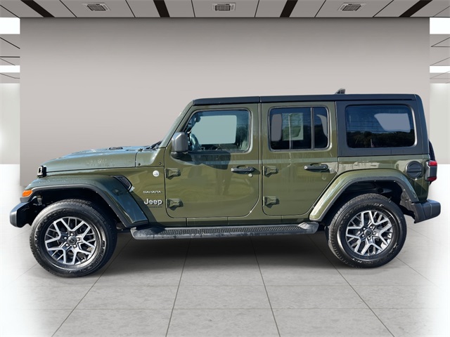 2024 Jeep Wrangler Sahara photo 6