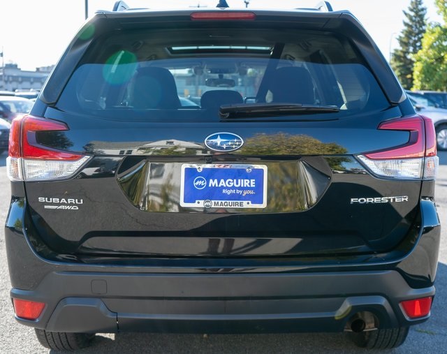 2021 Subaru Forester Premium photo 4