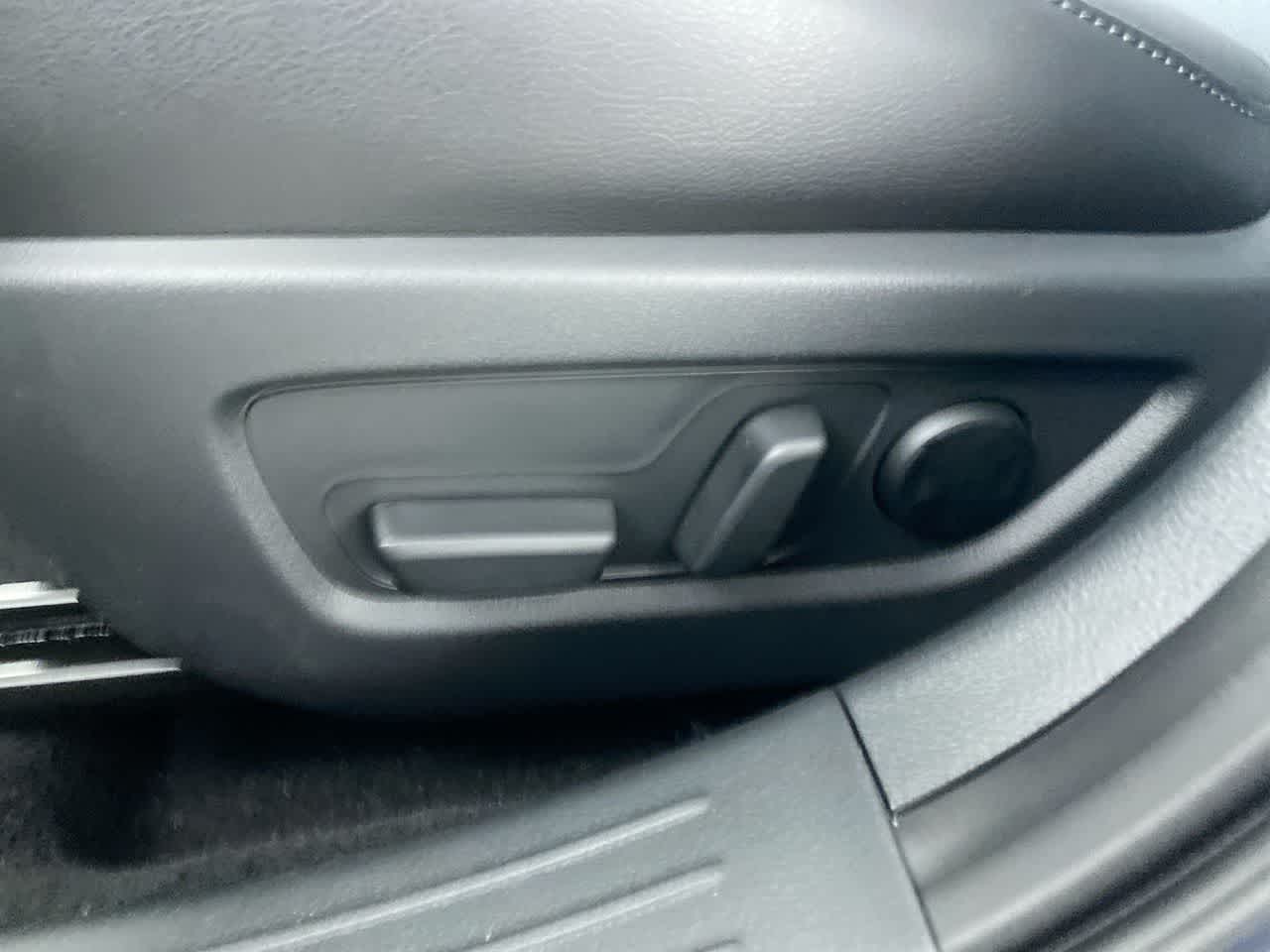 2025 Mazda CX-50 Premium photo 14