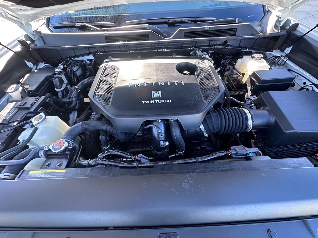 2025 Infiniti QX80 Luxe photo 17
