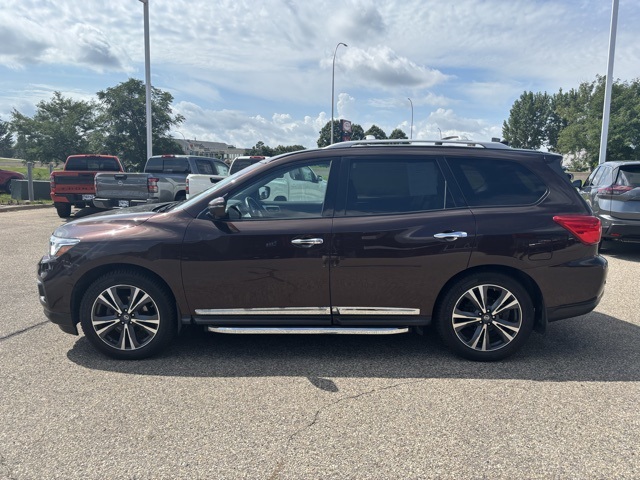 2019 Nissan Pathfinder Platinum photo 4
