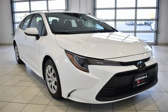 2023 Toyota Corolla LE's photo