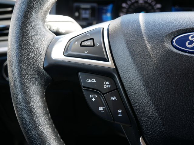 2022 Ford Edge SEL photo 23