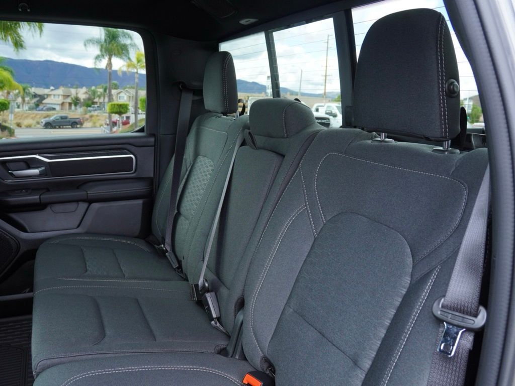 New 2026 Granite Crystal Metallic Clear-Coat Exterior Paint RAM Big Horn Night Edition image 20