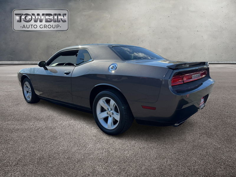 2013 Dodge Challenger R/T photo 5