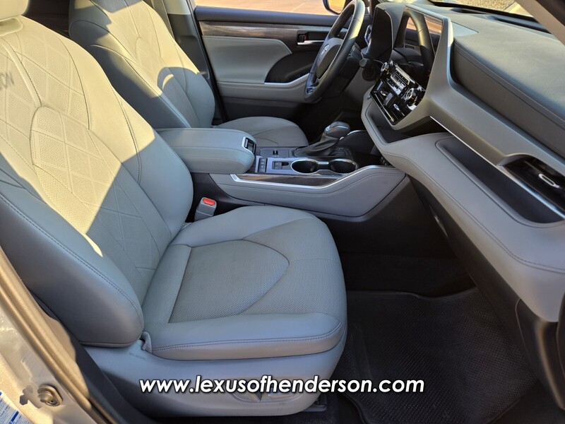 2021 Toyota Highlander Hybrid Platinum photo 17