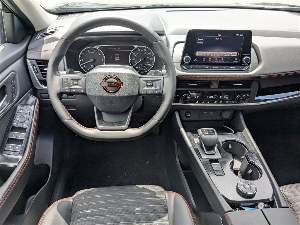 2025 Nissan Rogue SV photo 17