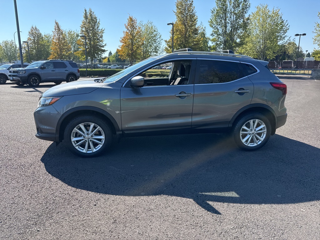 2018 Nissan Rogue Sport SV photo 3