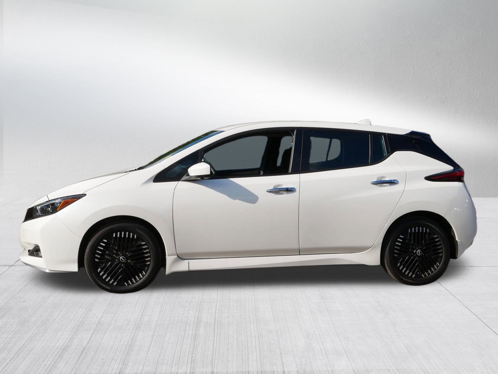 2024 Nissan Leaf SV Plus photo 3